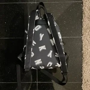 DKNY Casey MD Backpack Рюкзак DKNY Casey Md Backpack R23KE592 Чорний | evzuttya.com.ua main image 3